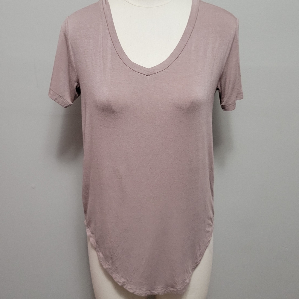 Marlow taupe premium sustainable neutral basic contemporary vneck tee size small